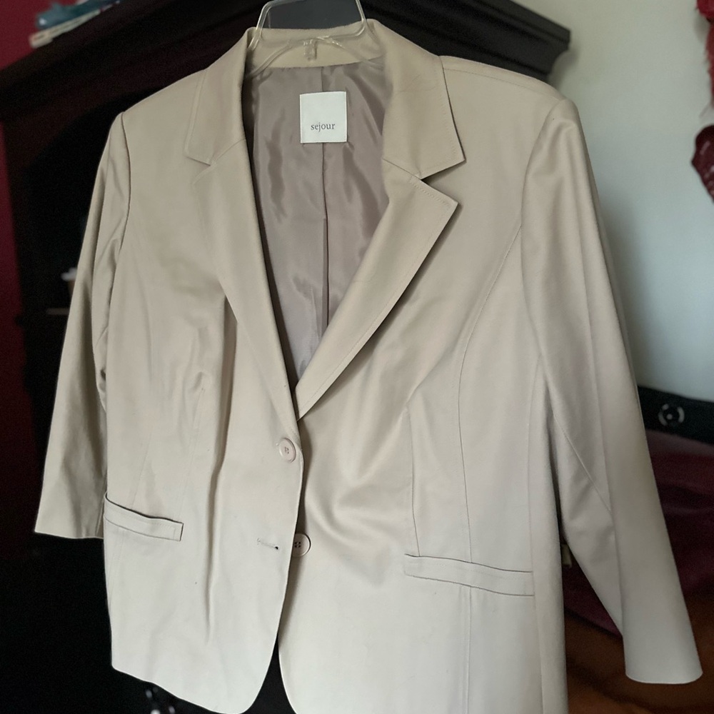 Sejour Women's Beige Blazer